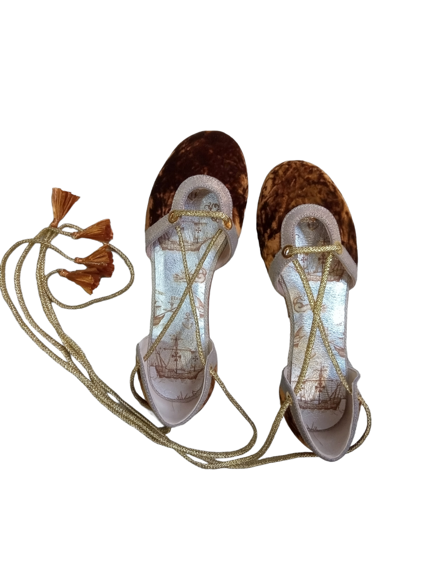 Ballerina with strings - Cachi