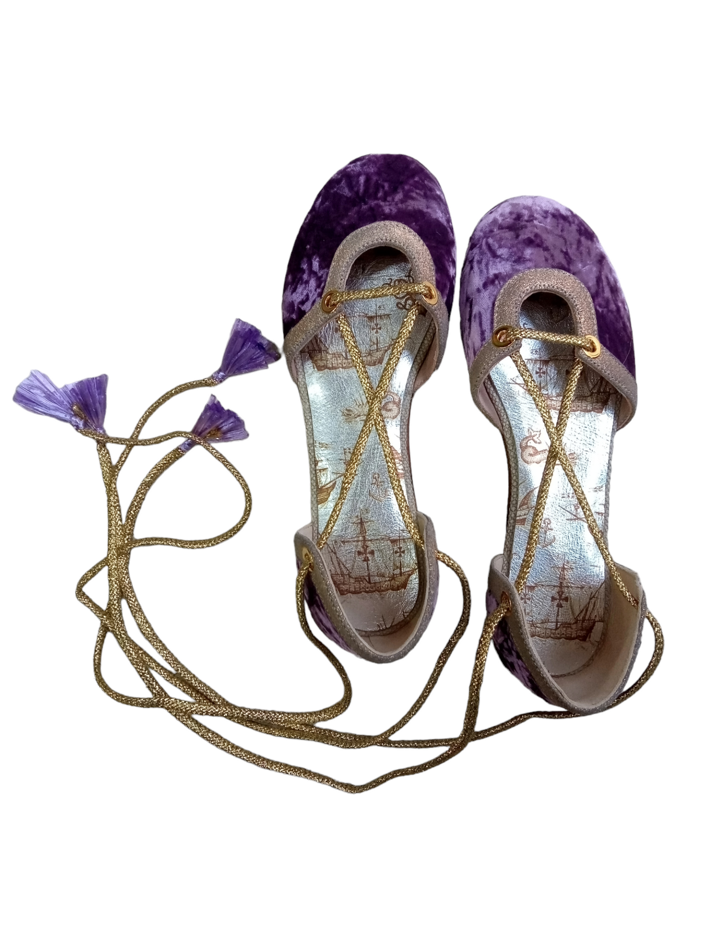 Ballerina with shoelaces - Amaranto