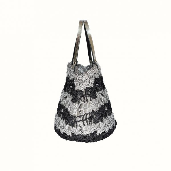 Small_shopping_in_rafia_Crochet_with_handle_in_leather_col_Black